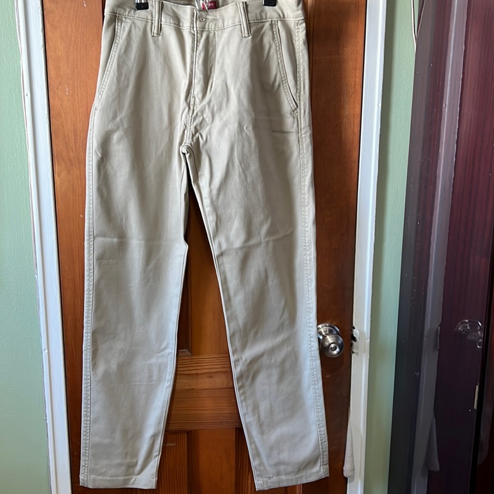 Levi’s chinos